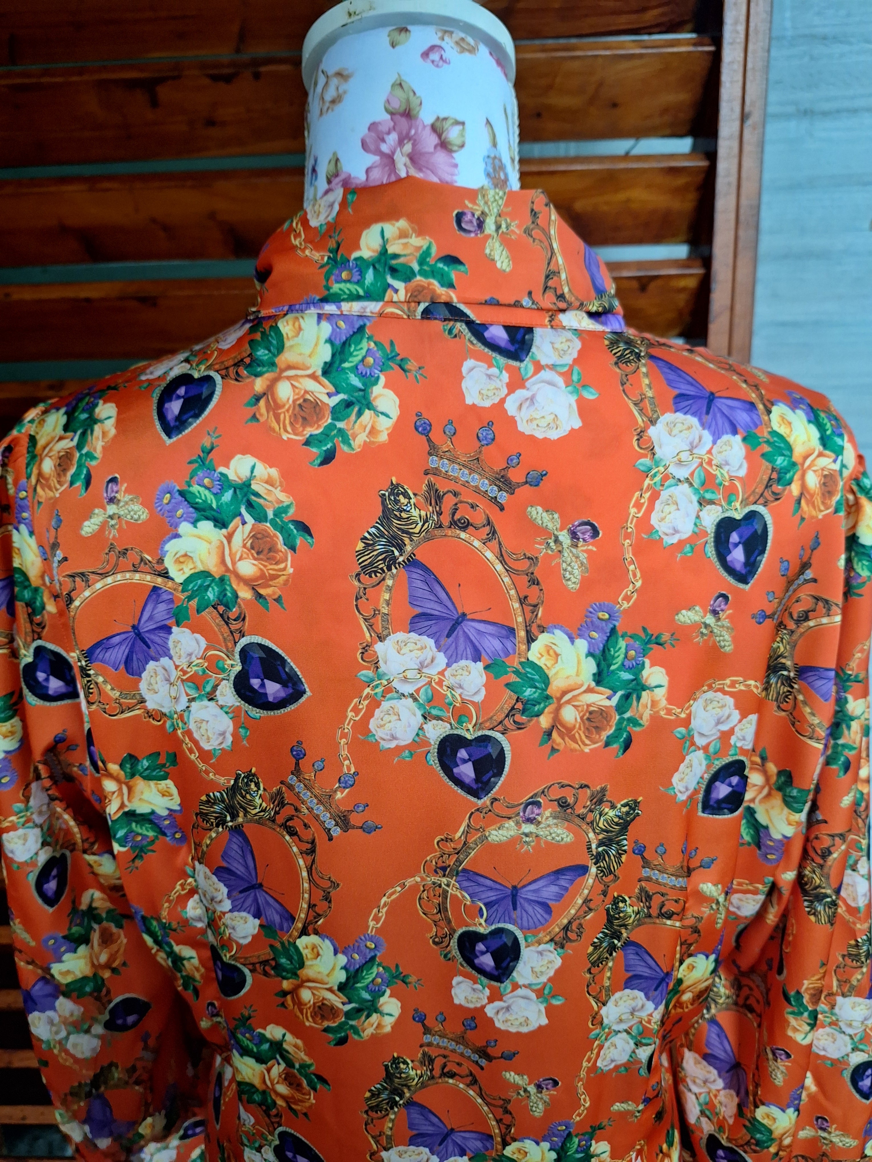 Hawes and Curtis Women Butterfly Satin Blouse Size 16