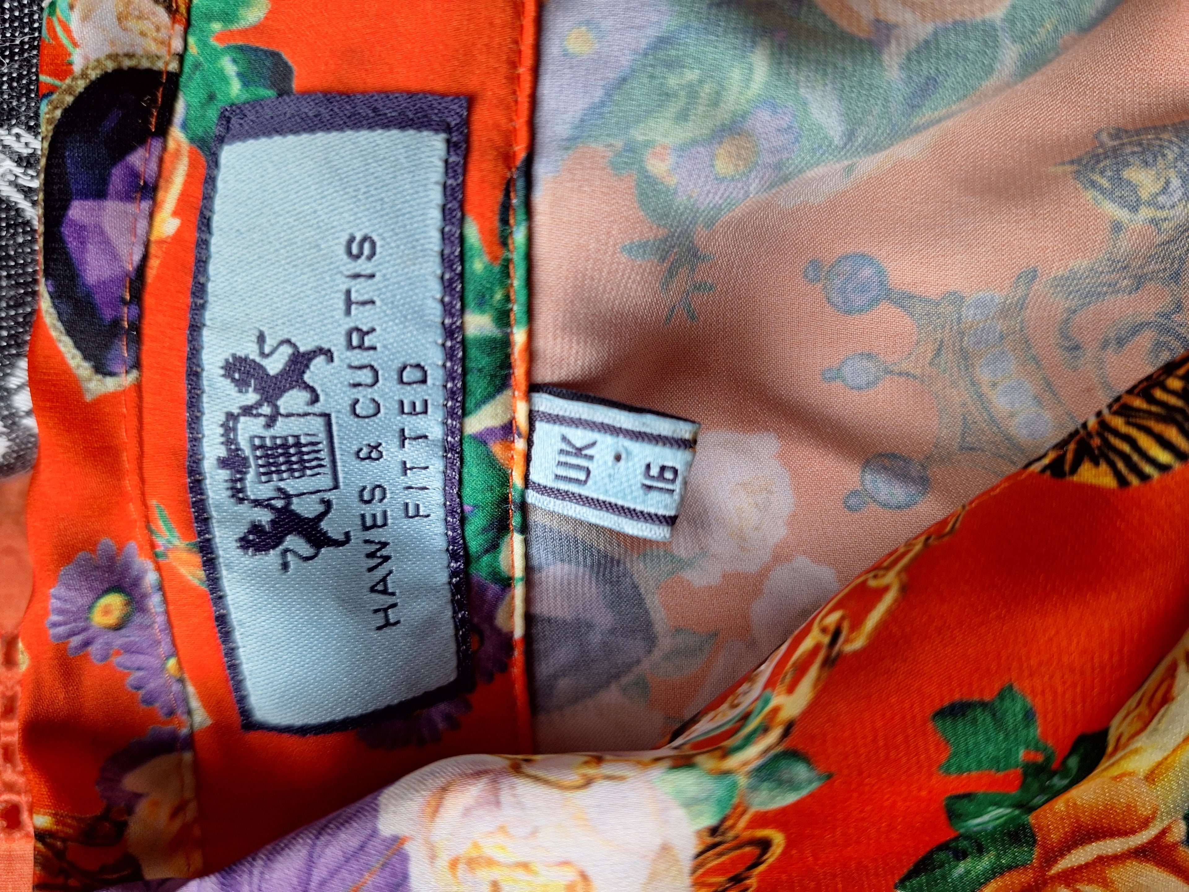 Hawes and Curtis Women Butterfly Satin Blouse Size 16