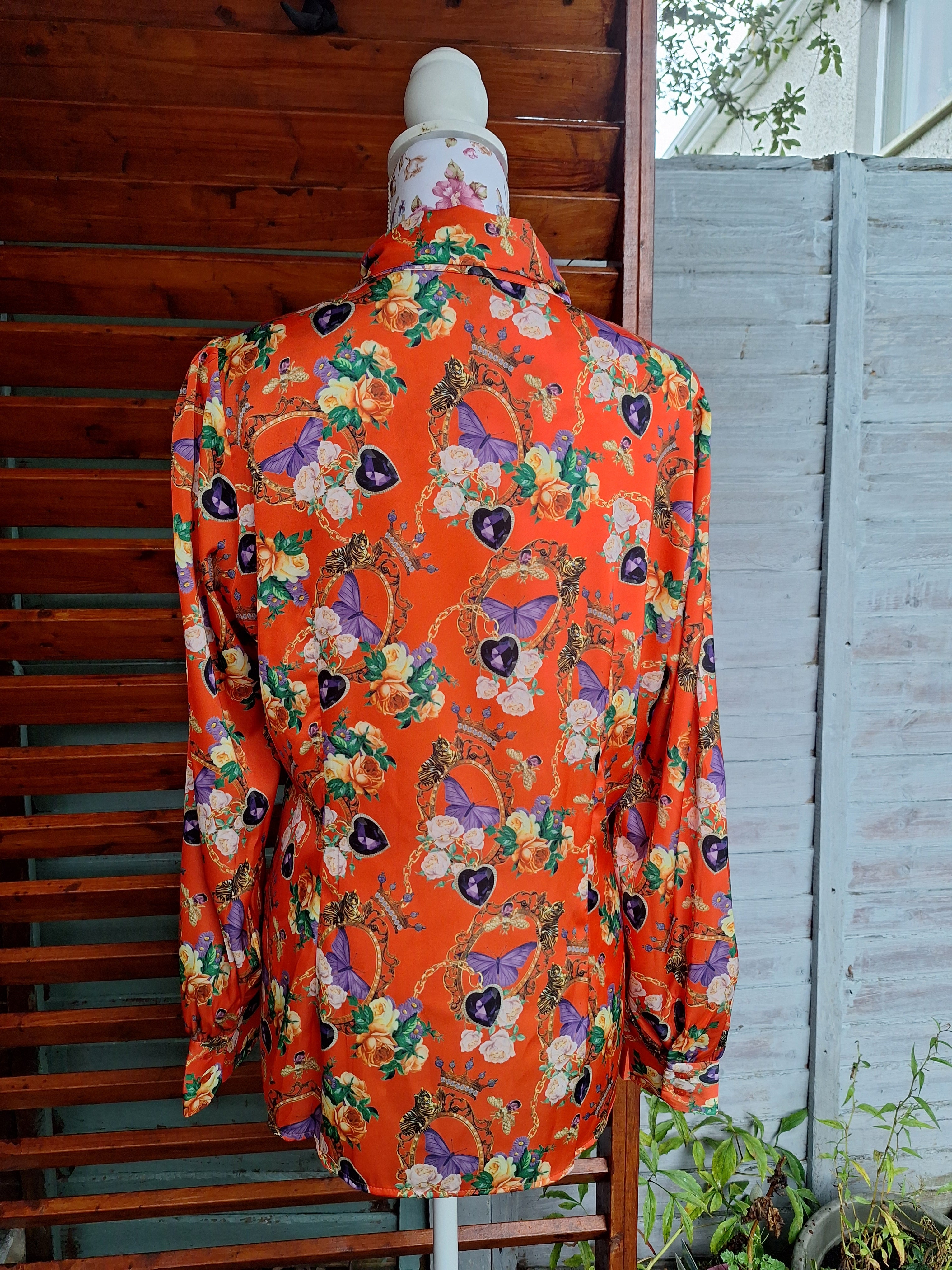 Hawes and Curtis Women Butterfly Satin Blouse Size 16